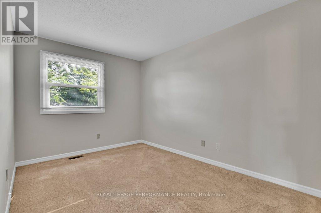 14 Trusty Bay, Ottawa, Ontario  K1V 0A3 - Photo 25 - X12392562