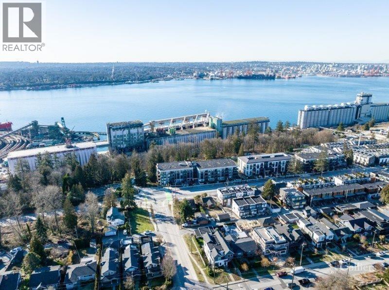 802 E 3rd Street, North Vancouver, British Columbia  V7L 1G9 - Photo 3 - R3045729