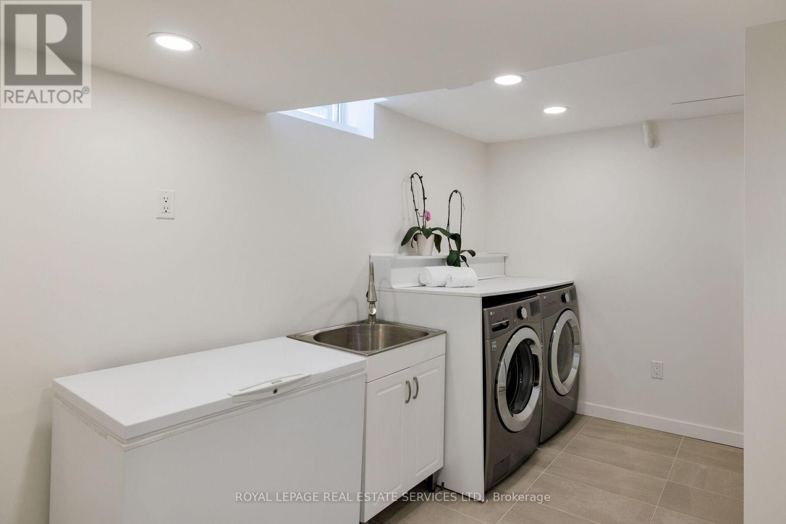 2358 Canso Road, Oakville, Ontario  L6J 5W6 - Photo 28 - W12392404