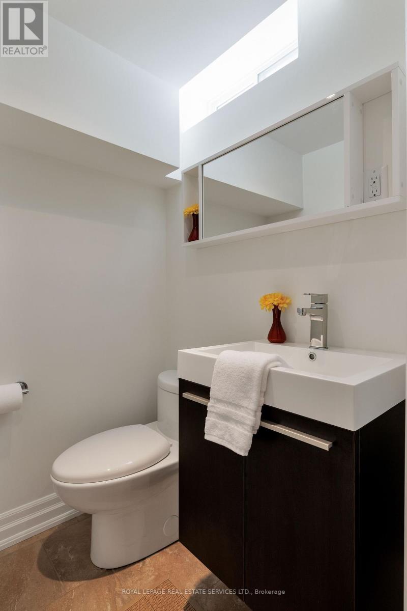 2358 Canso Road, Oakville, Ontario  L6J 5W6 - Photo 29 - W12392404