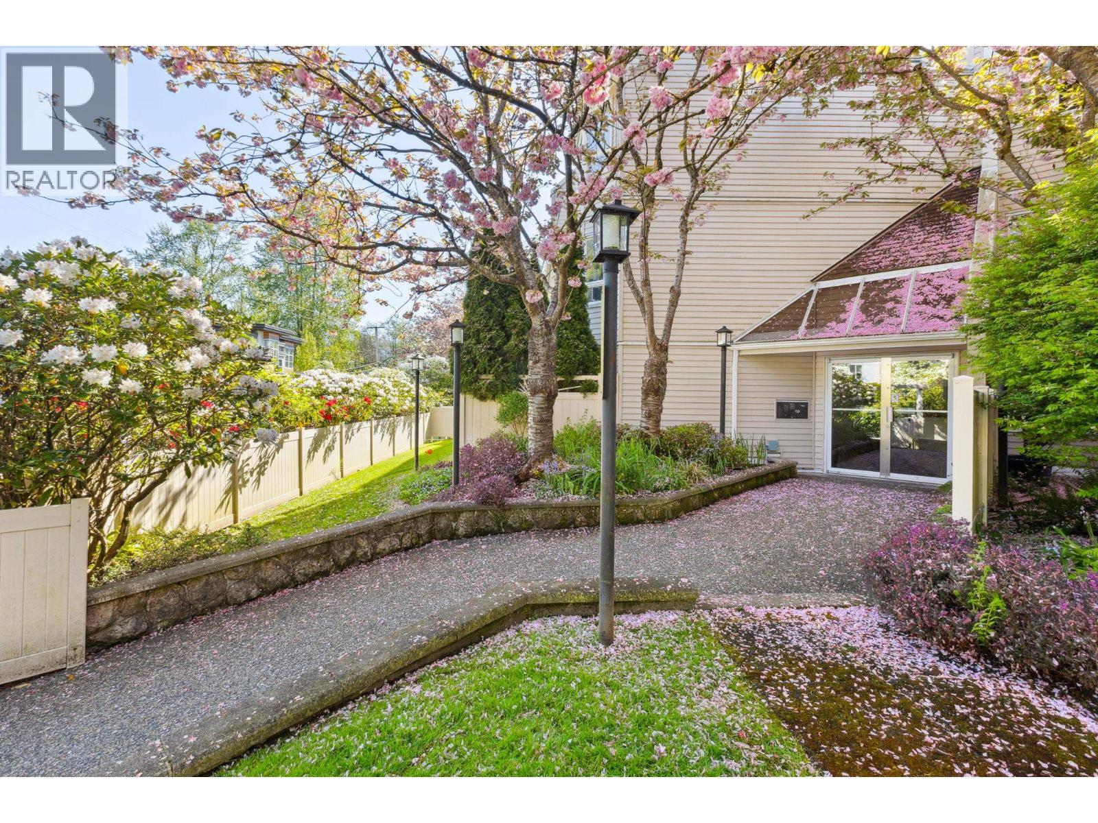 204 1155 ROSS ROAD, North Vancouver, British Columbia