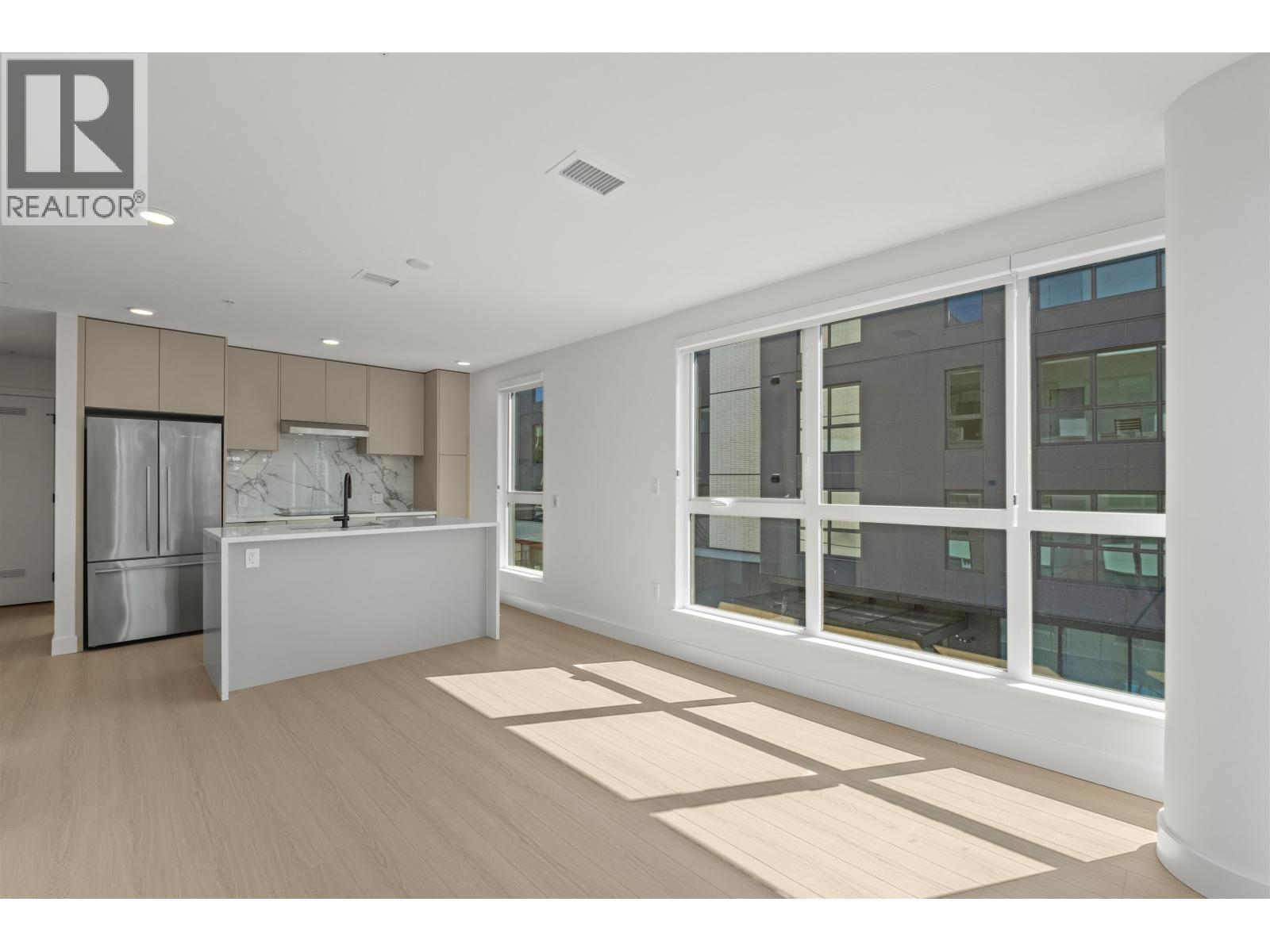 411 422 E 3rd Street, North Vancouver, British Columbia  V7L 0K1 - Photo 5 - R3045704