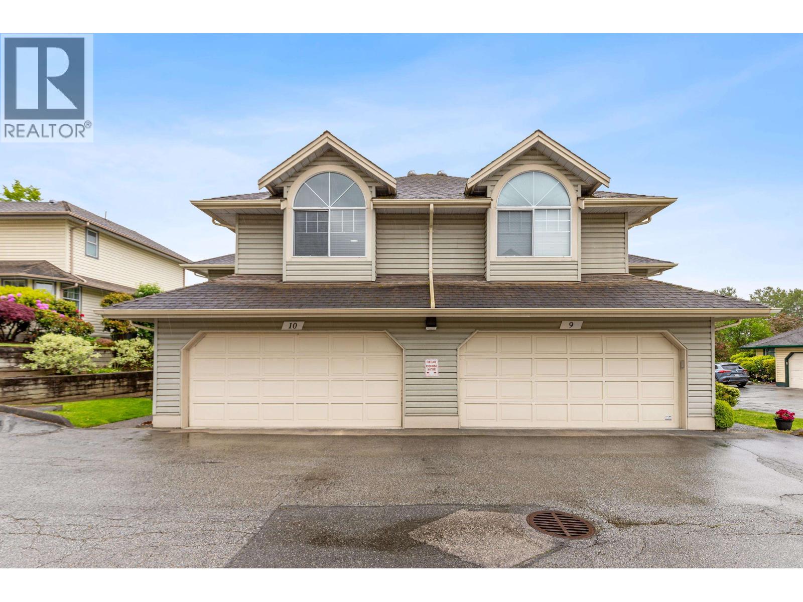 10 22538 116 AVENUE, Maple Ridge, British Columbia