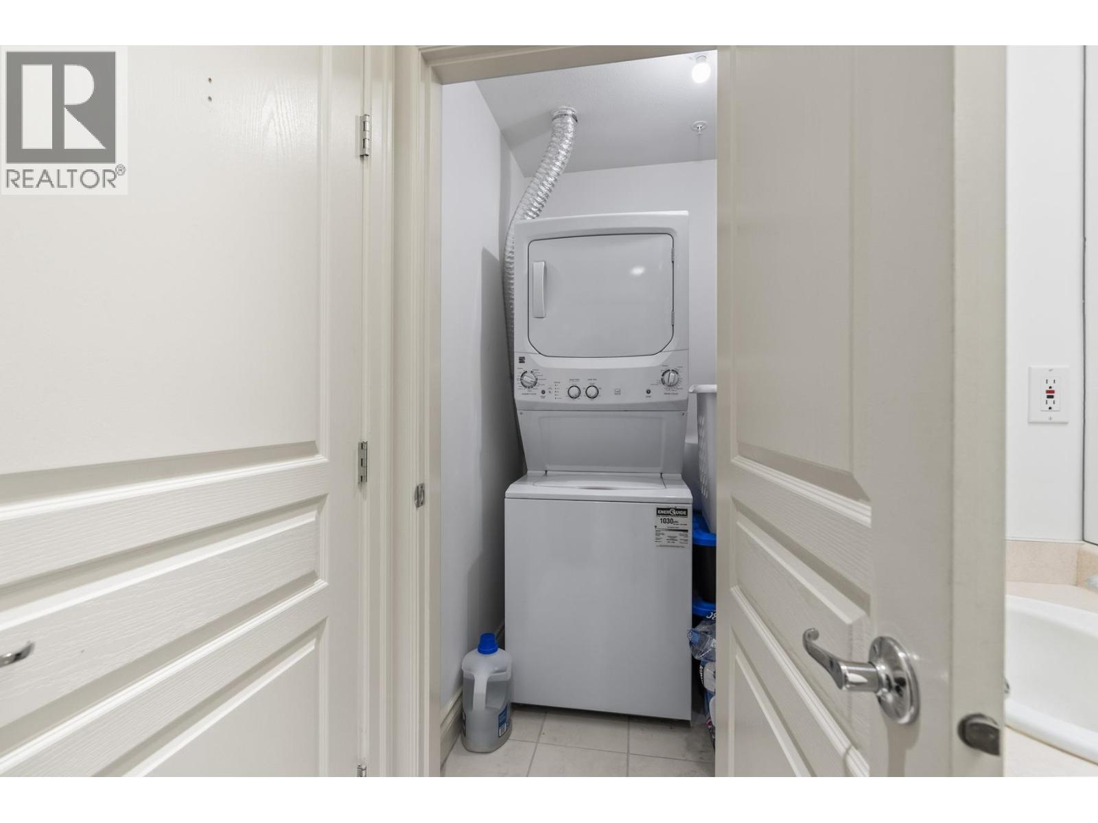 205 1896 Marine Drive, West Vancouver, British Columbia  V7V 1J6 - Photo 15 - R3045728