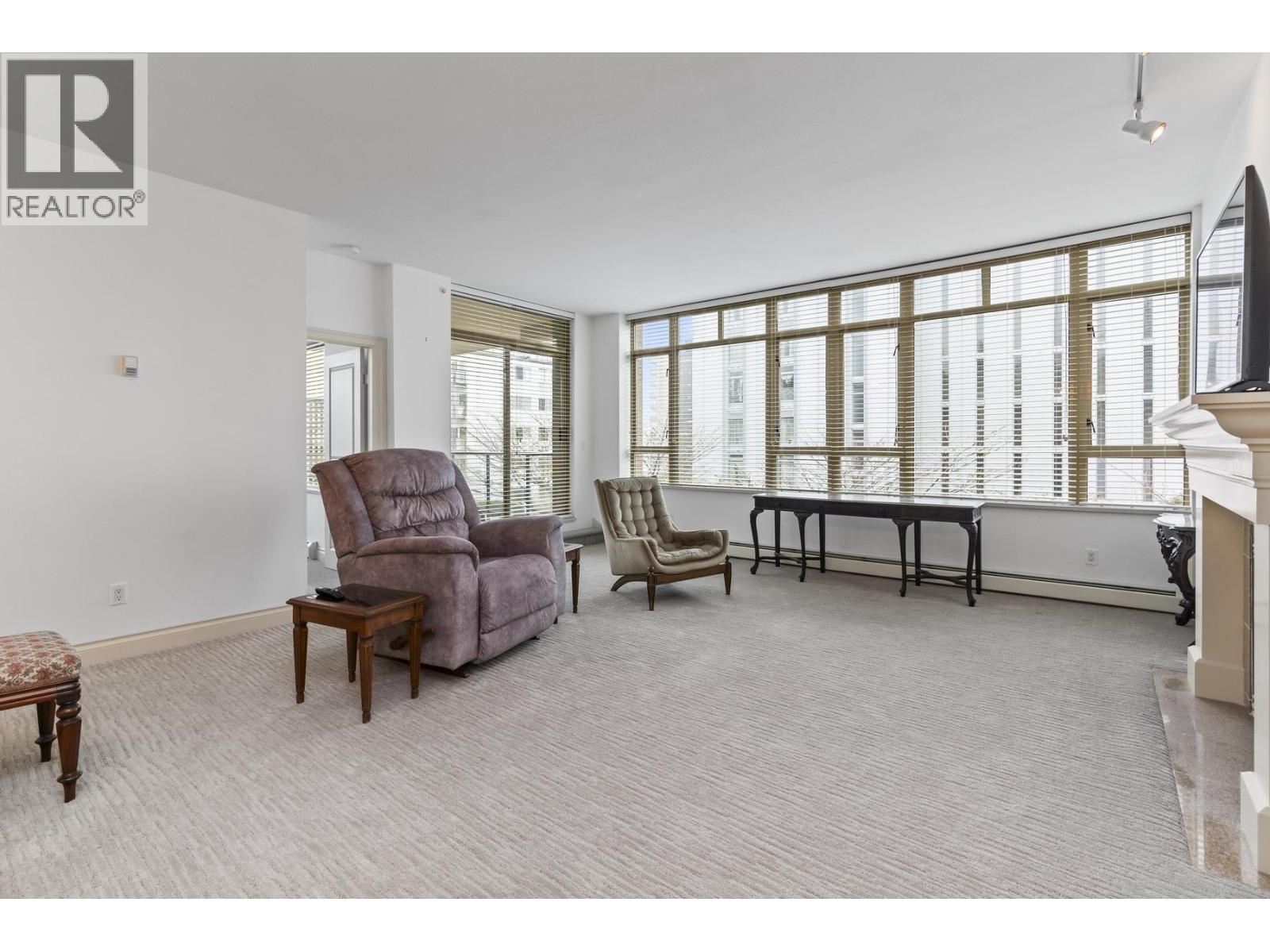 205 1896 Marine Drive, West Vancouver, British Columbia  V7V 1J6 - Photo 4 - R3045728