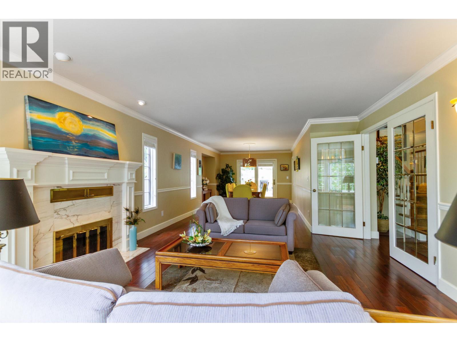 408 Riverview Crescent, Coquitlam, British Columbia  V3C 2X3 - Photo 4 - R3045337