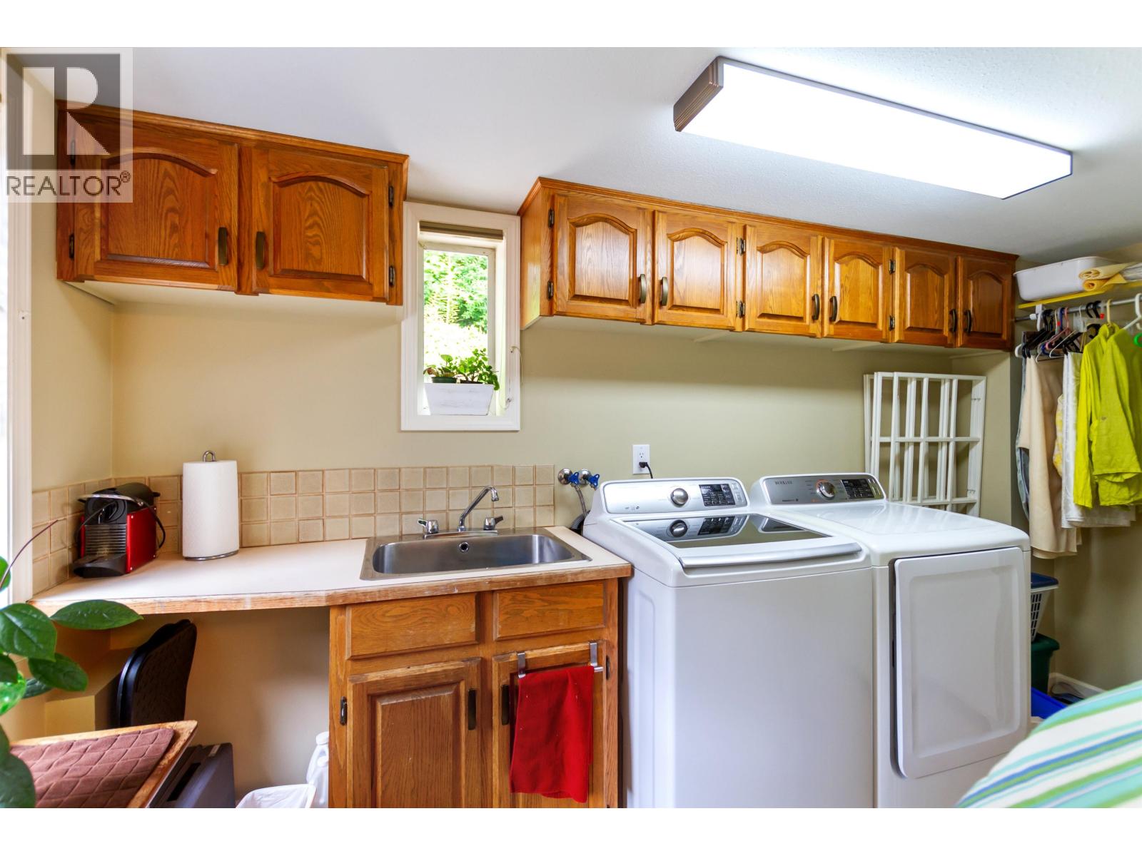 408 Riverview Crescent, Coquitlam, British Columbia  V3C 2X3 - Photo 28 - R3045337