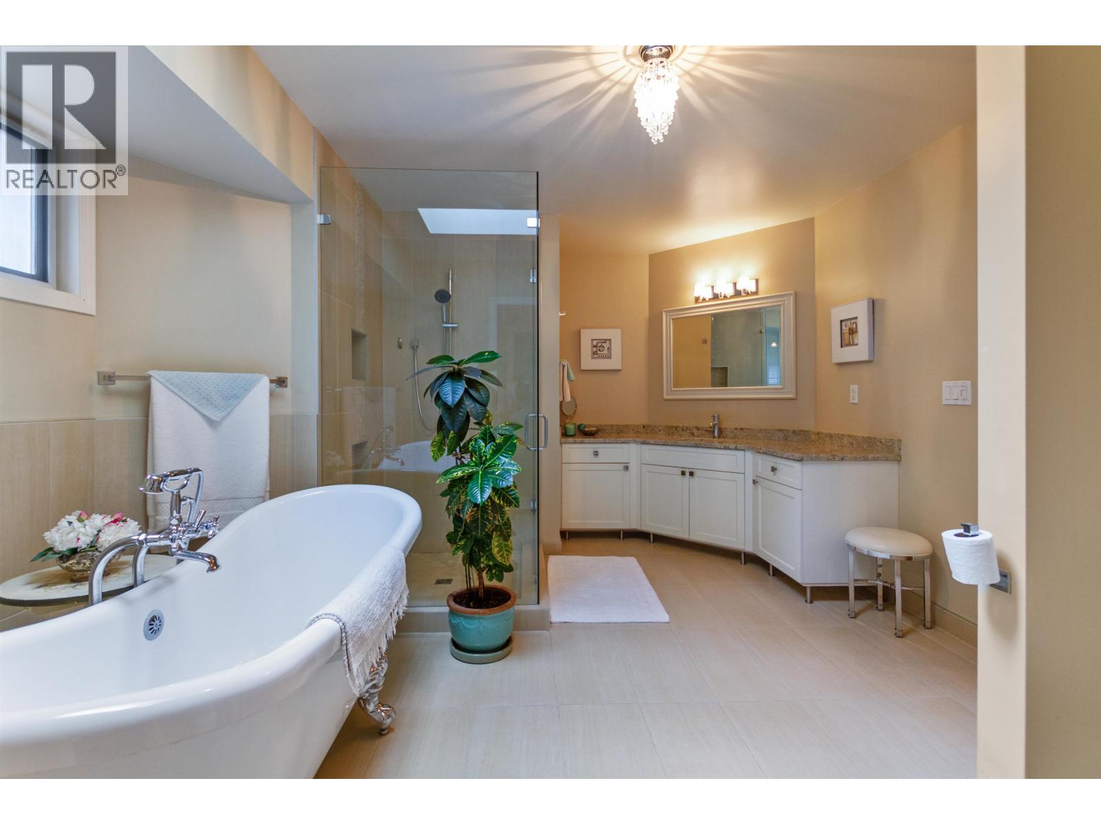 408 Riverview Crescent, Coquitlam, British Columbia  V3C 2X3 - Photo 21 - R3045337