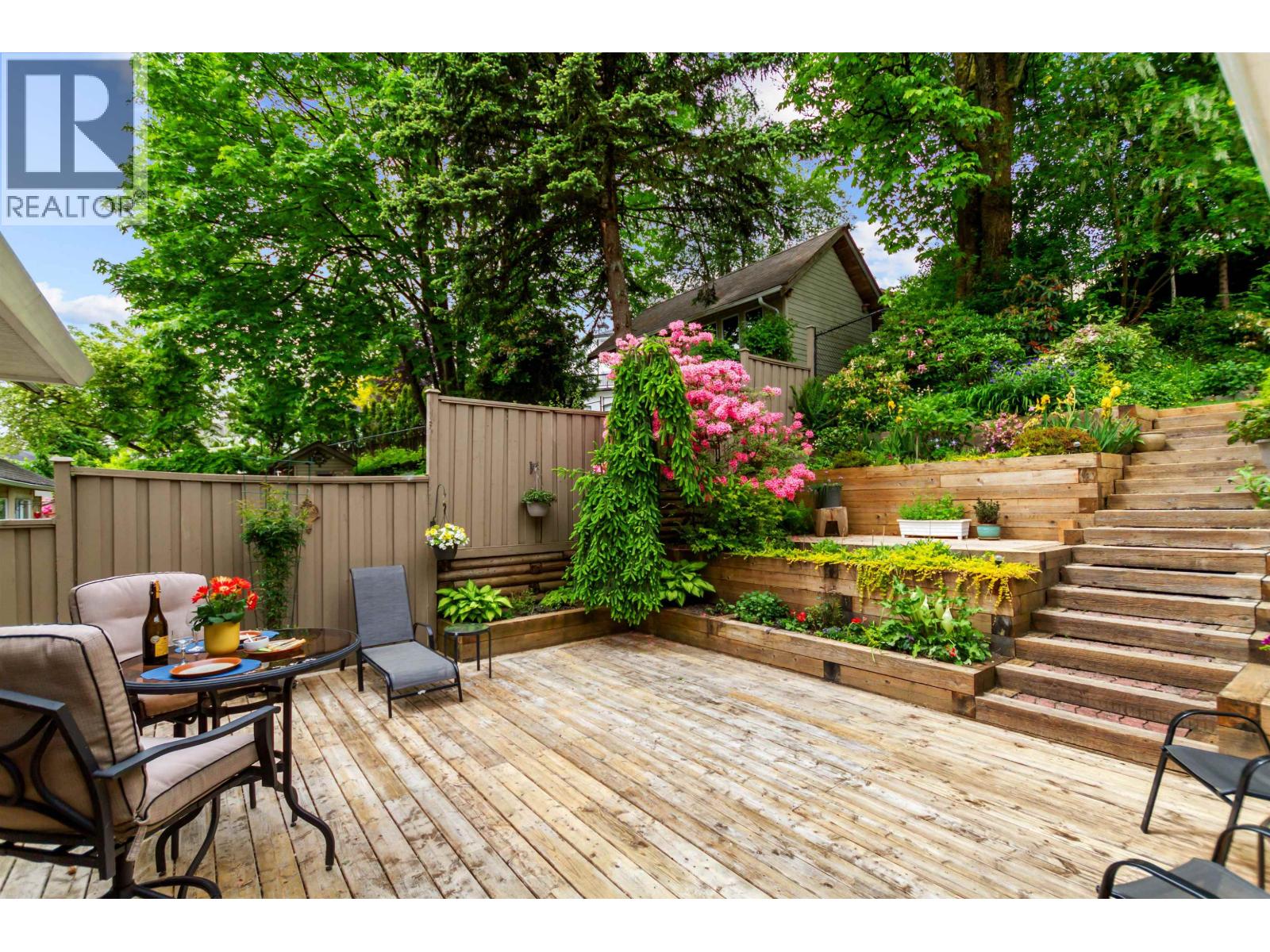 408 Riverview Crescent, Coquitlam, British Columbia  V3C 2X3 - Photo 30 - R3045337