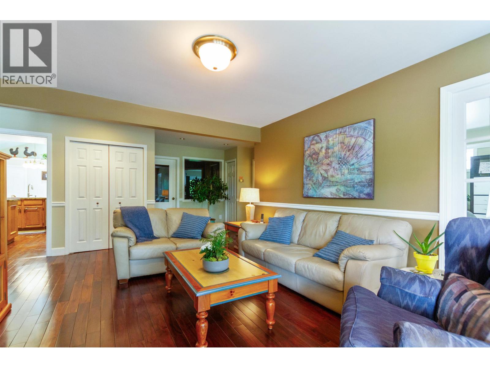 408 Riverview Crescent, Coquitlam, British Columbia  V3C 2X3 - Photo 10 - R3045337