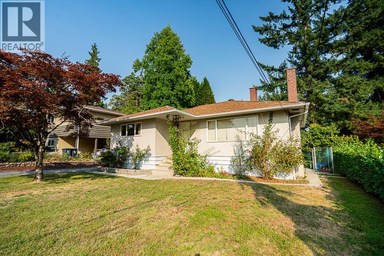 Property at 1302 LENNOX STREET image 1