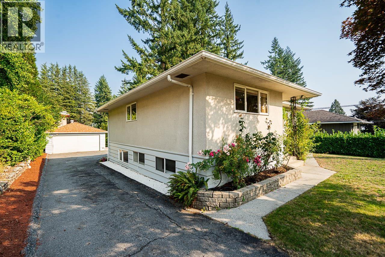 Property at 1302 LENNOX STREET image 5