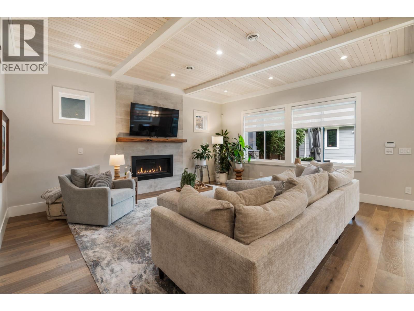 Property at 1745 ENDERBY AVENUE image 2