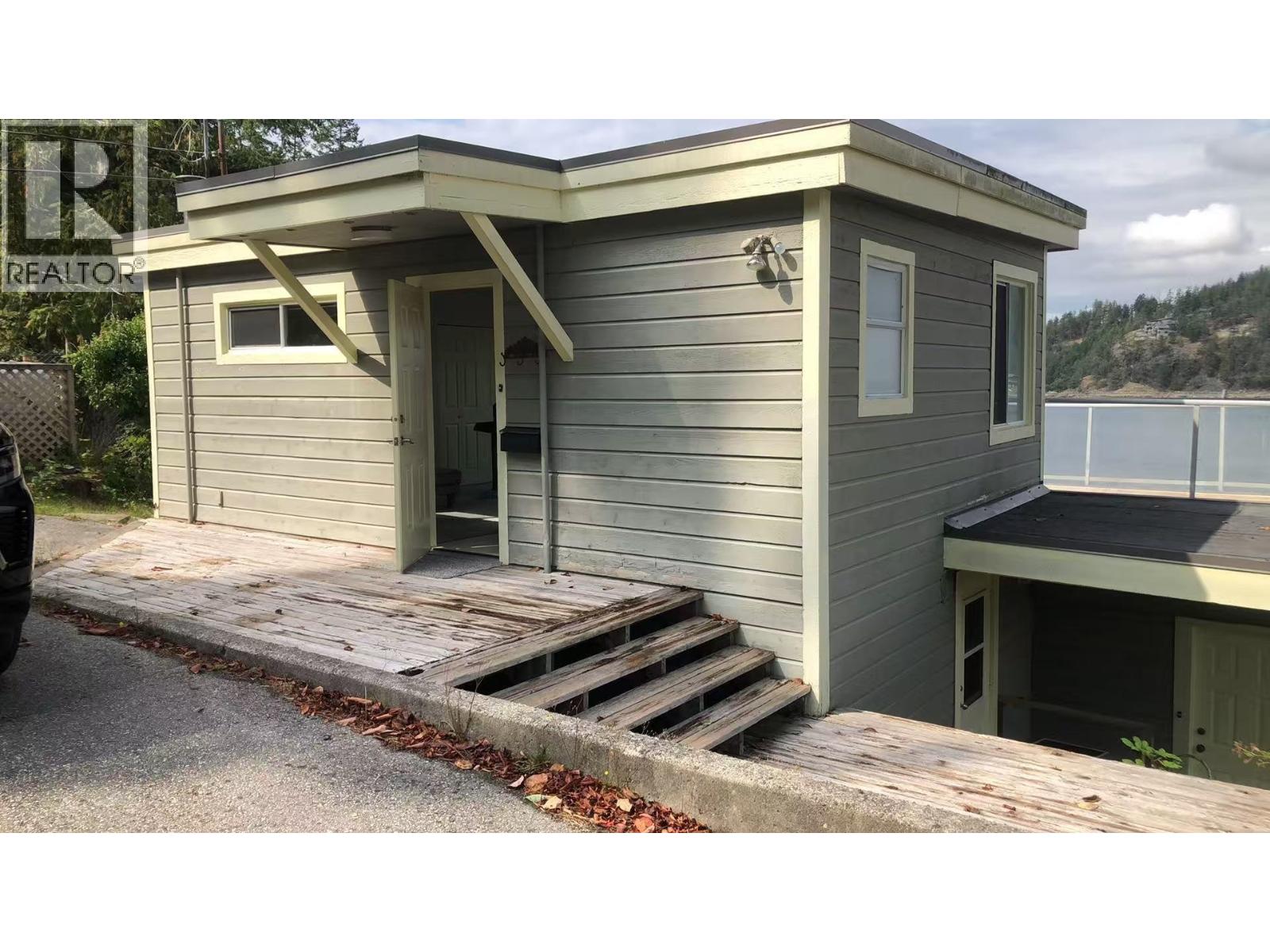 13044 Hassan Road, Pender Harbour, British Columbia  V0N 2H1 - Photo 1 - R3045617