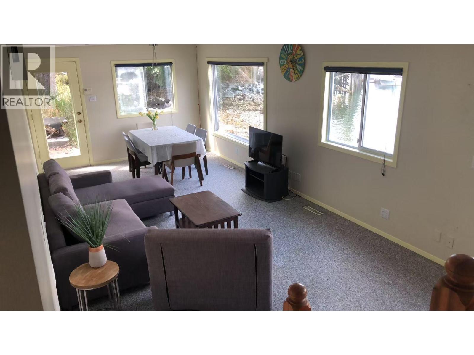 13044 Hassan Road, Pender Harbour, British Columbia  V0N 2H1 - Photo 4 - R3045617