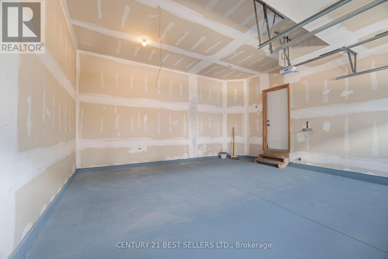 33 - 2619 Sheffield Boulevard, London South (South U), Ontario  N6M 0G4 - Photo 36 - X12392445