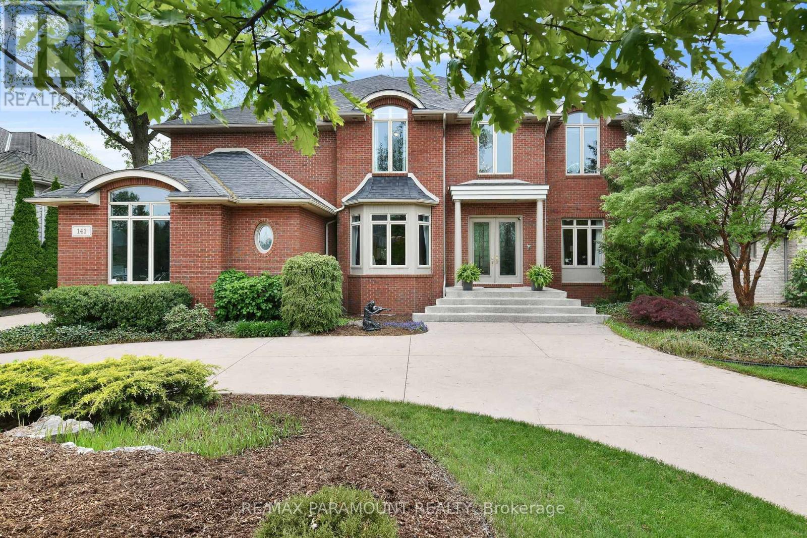 141 Clubview Drive, Amherstburg, Ontario  N9V 3Z2 - Photo 3 - X12392473