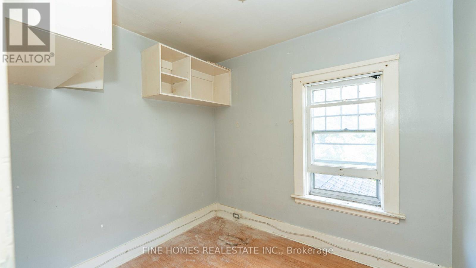 175 Stewart Street, Peterborough, Ontario  K9J 3M4 - Photo 2 - X12392489