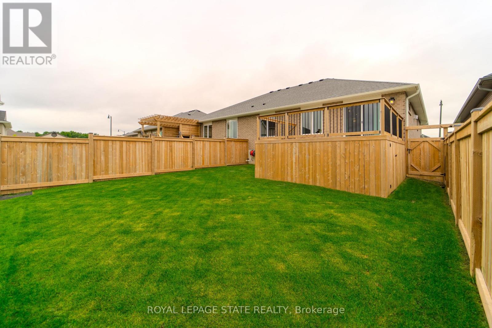 8 Harlequin Court, St. Thomas, Ontario  N5R 0L5 - Photo 16 - X12392492