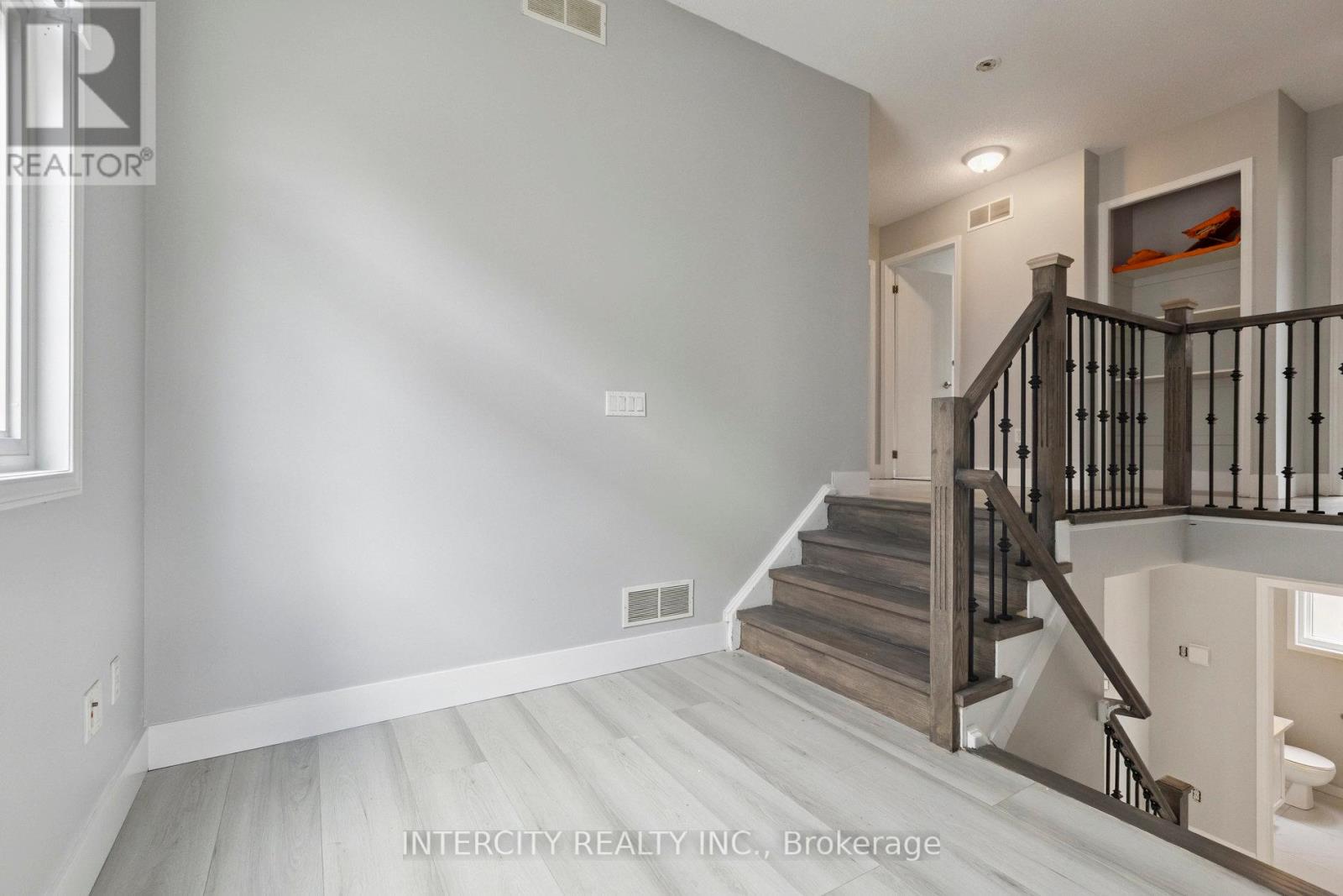 28 Vivian Baulk Street, Cambridge, Ontario  N3H 5R1 - Photo 21 - X12392498