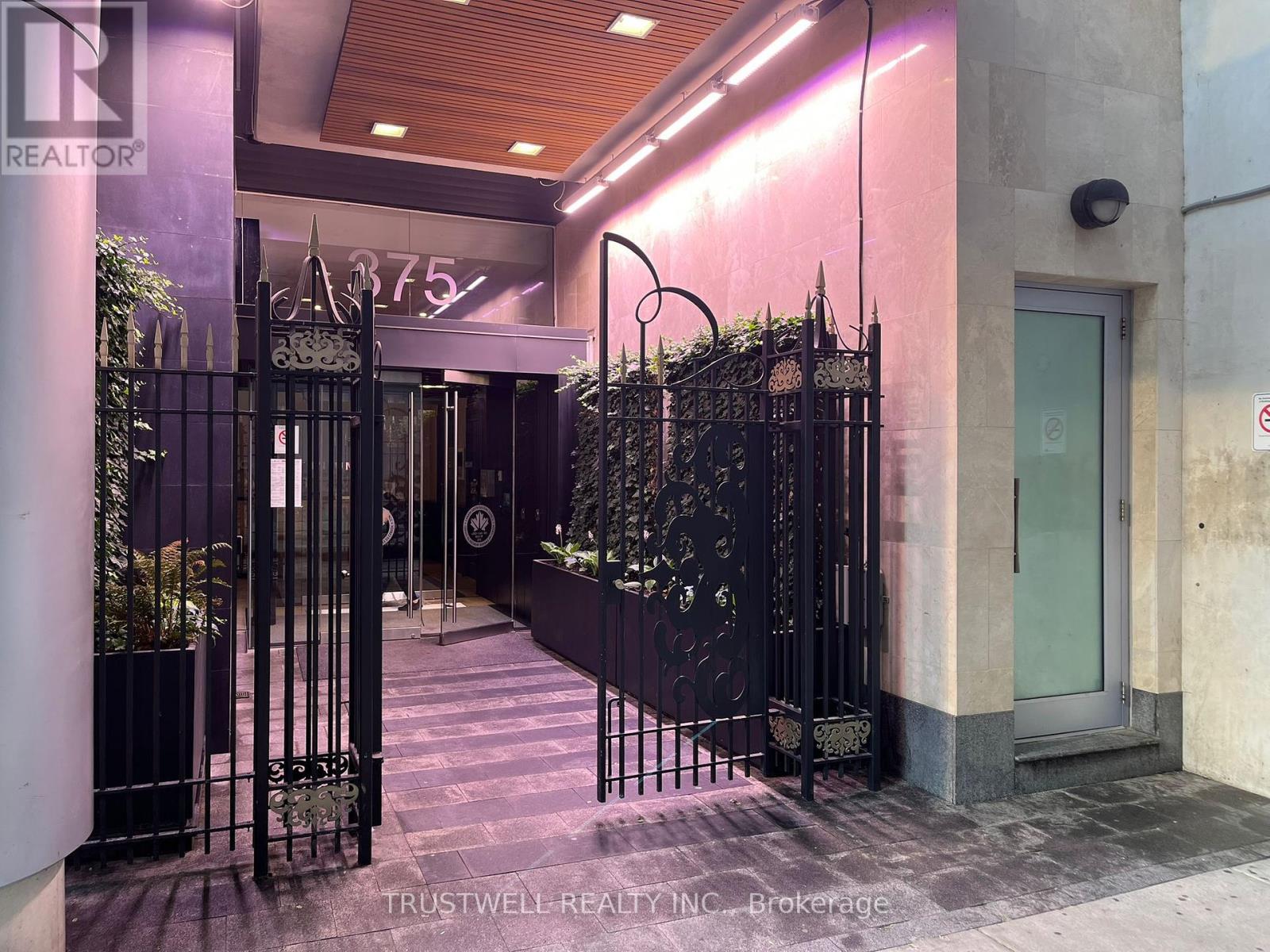2810 - 375 King Street W, Toronto, Ontario  M5V 1K5 - Photo 18 - C12387288