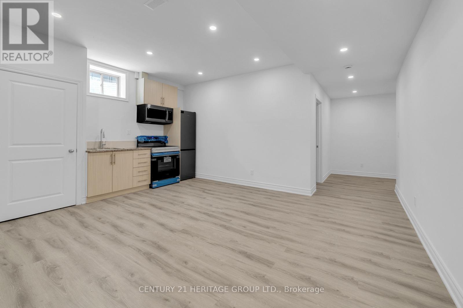 6 Menotti Drive, Richmond Hill, Ontario  L4E 0G9 - Photo 6 - N12364974