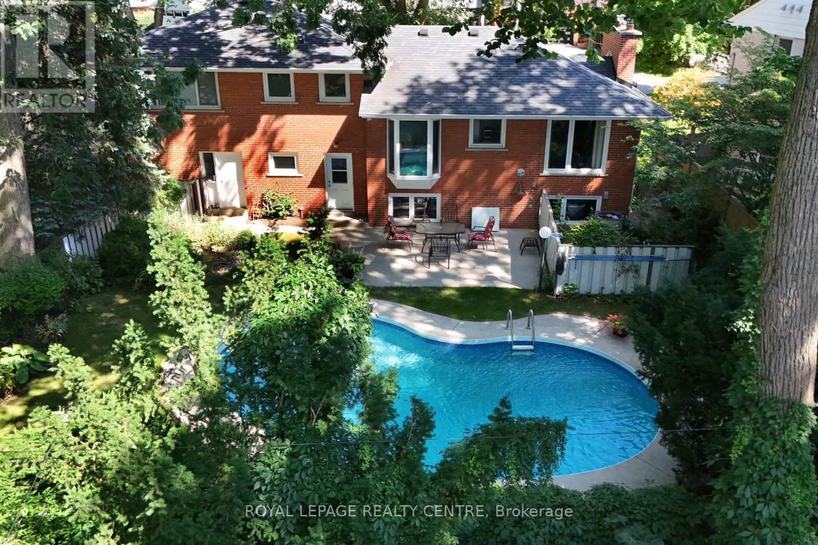 3338 Enniskillen Circle, Mississauga, Ontario  L5C 2M8 - Photo 40 - W12370580