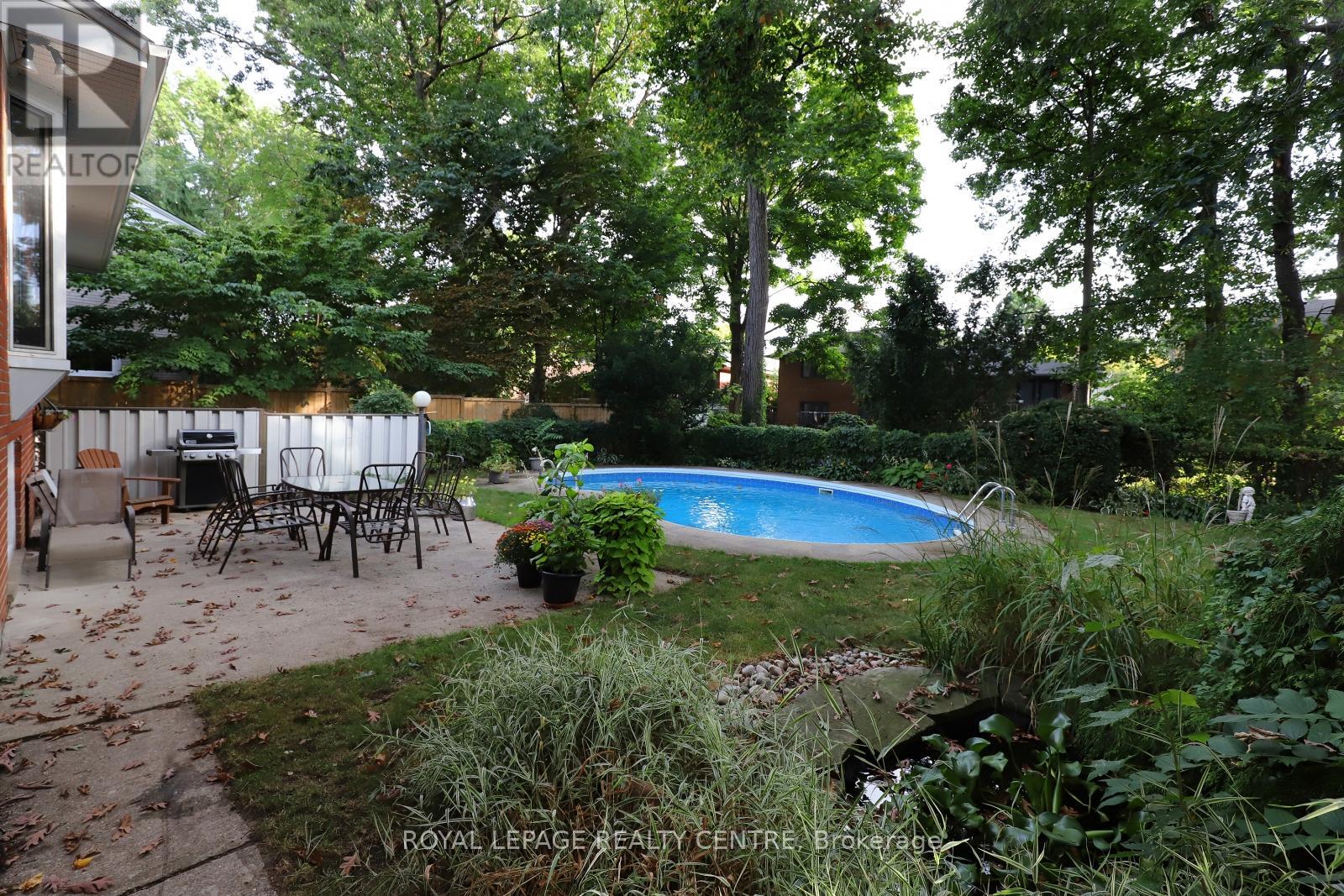 3338 Enniskillen Circle, Mississauga, Ontario  L5C 2M8 - Photo 33 - W12370580