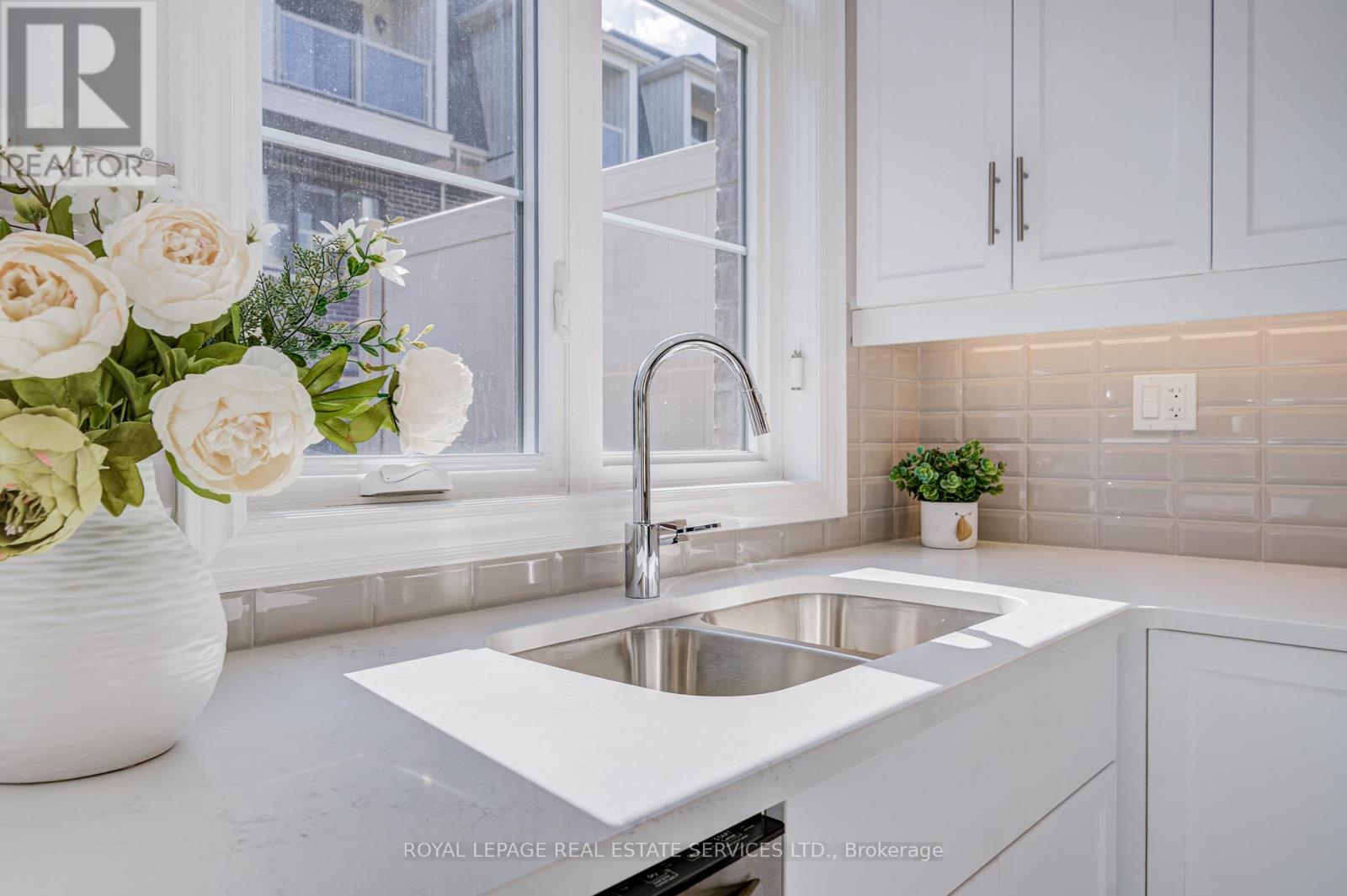 23 - 270 Melody Common, Oakville (Ro River Oaks), Ontario  L6H 8A5 - Photo 13 - W12390723