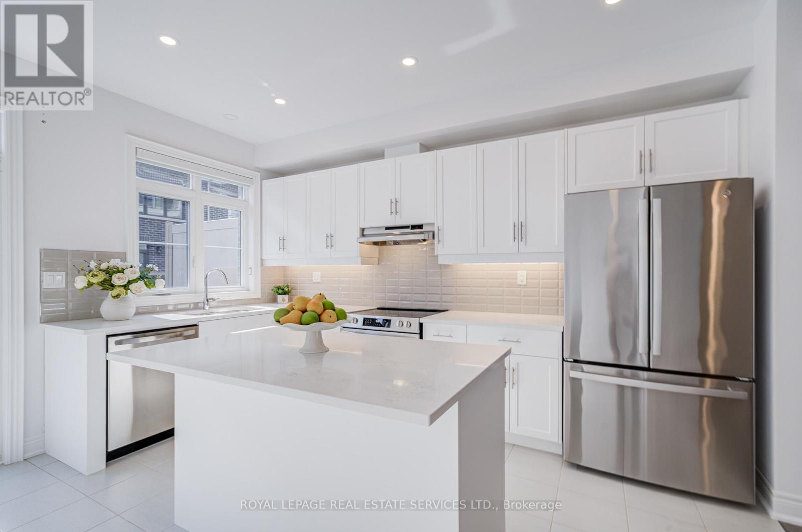 23 - 270 Melody Common, Oakville (Ro River Oaks), Ontario  L6H 8A5 - Photo 12 - W12390723