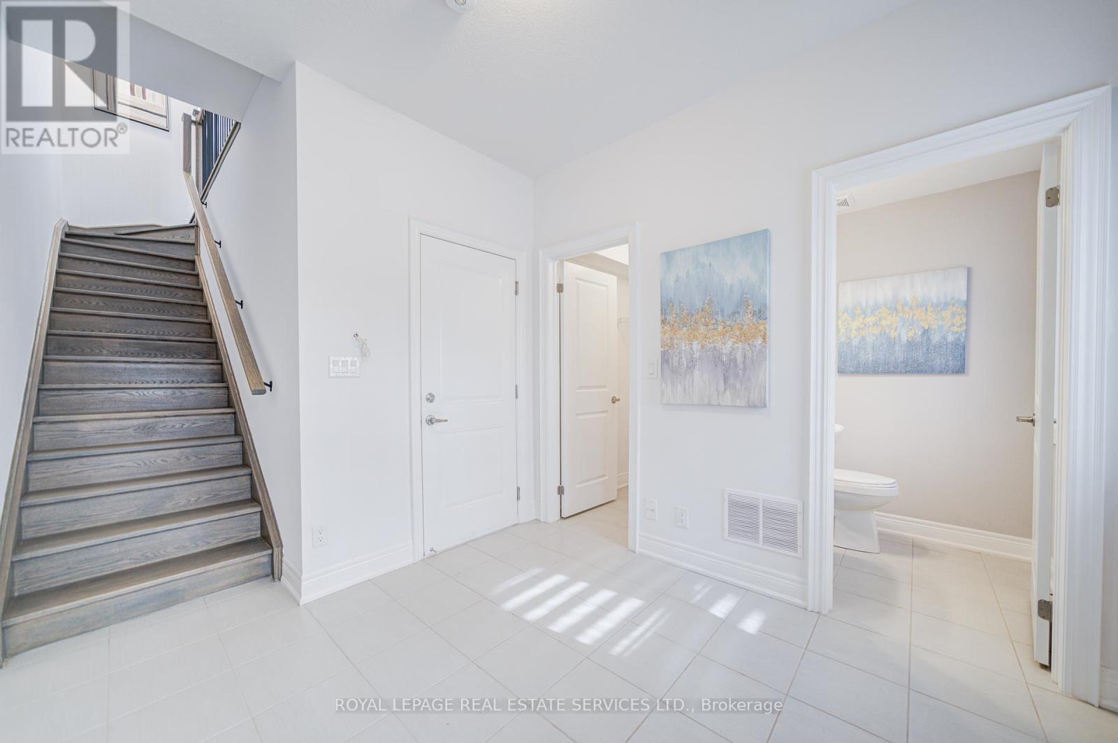 23 - 270 Melody Common, Oakville (Ro River Oaks), Ontario  L6H 8A5 - Photo 3 - W12390723