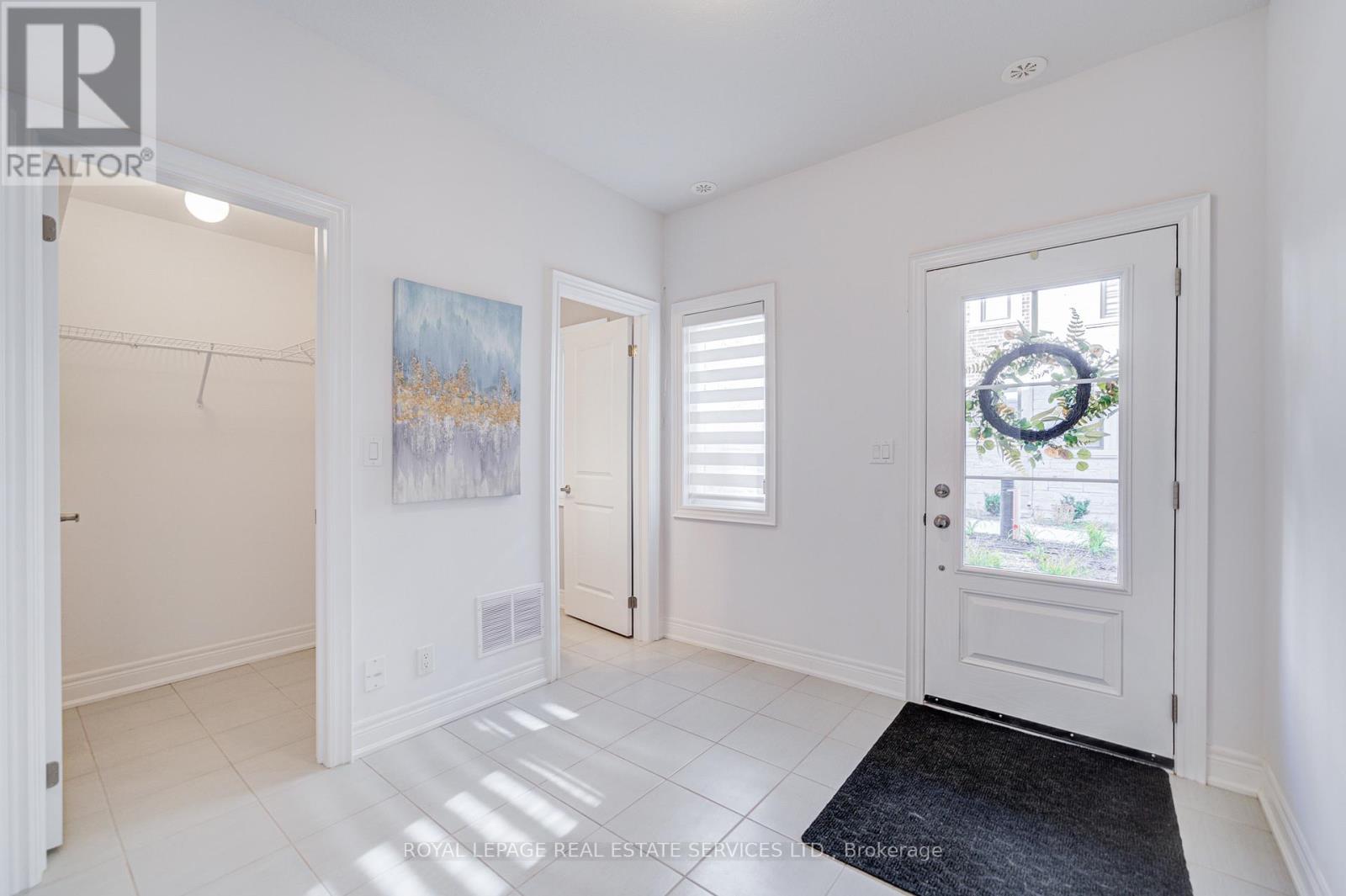 23 - 270 Melody Common, Oakville (Ro River Oaks), Ontario  L6H 8A5 - Photo 4 - W12390723