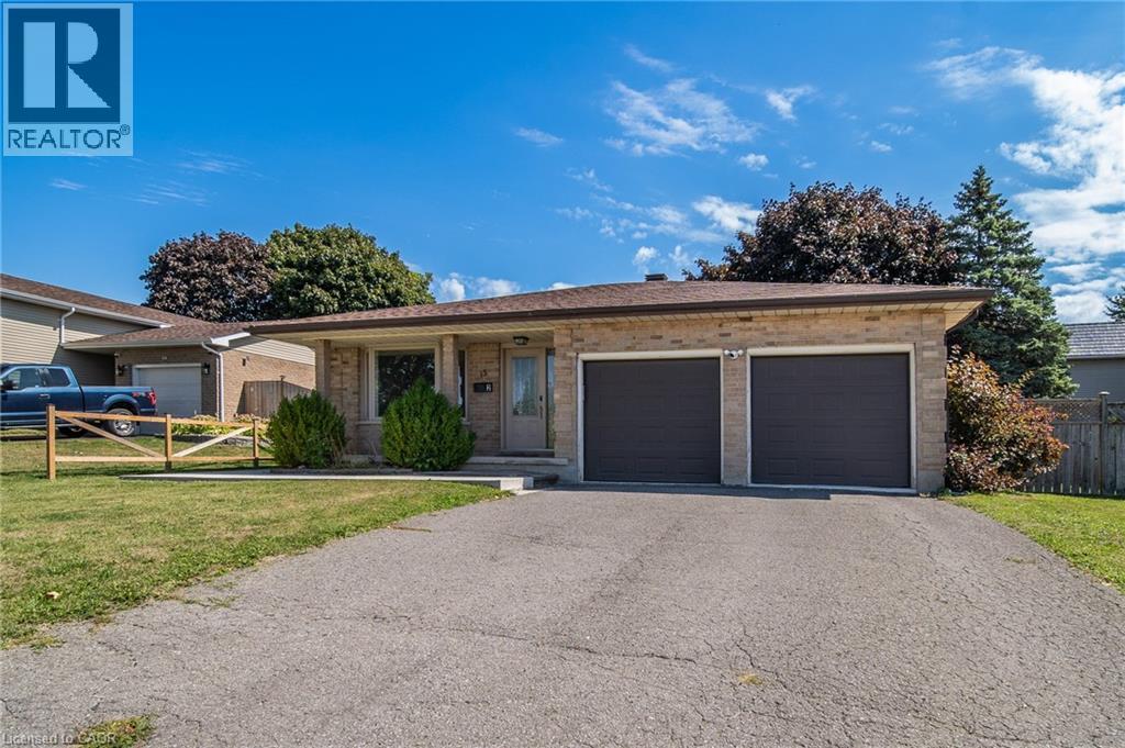 Property at 15 WINDFIELD Crescent image 2