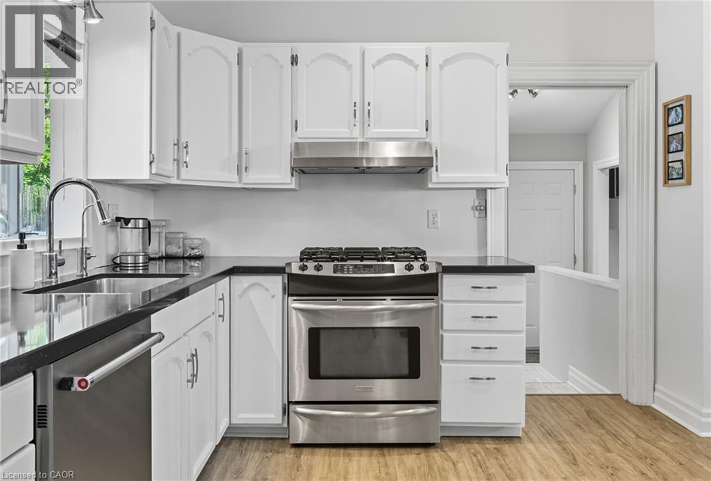 33 Broadway Avenue, Hamilton, Ontario  L8S 2V6 - Photo 17 - 40768087