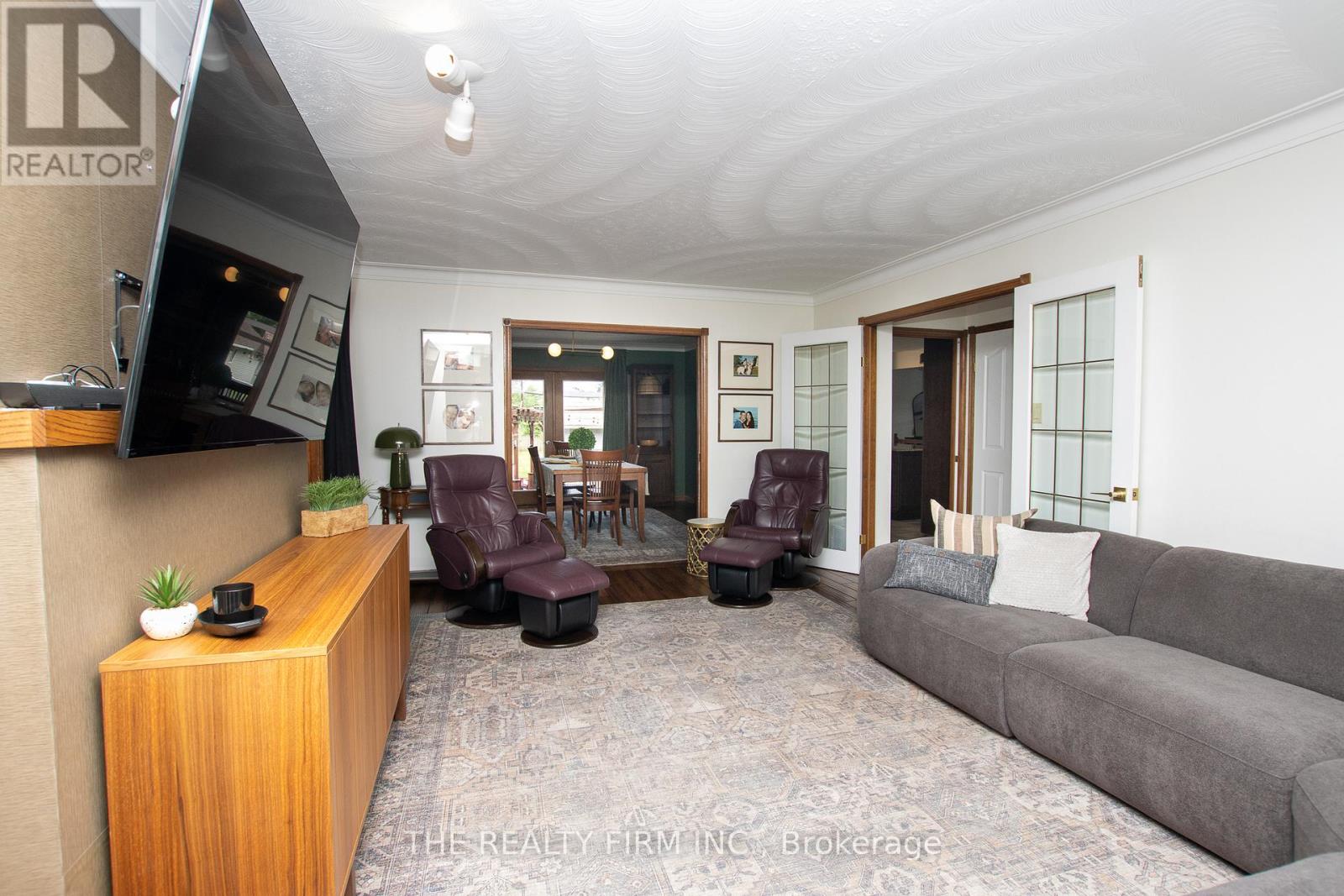 145 Walker Street, West Elgin, Ontario  N0L 2P0 - Photo 12 - X12389377