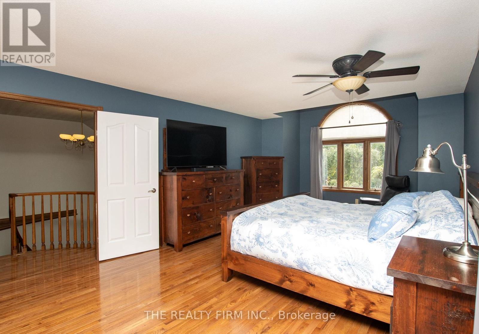 145 Walker Street, West Elgin, Ontario  N0L 2P0 - Photo 20 - X12389377