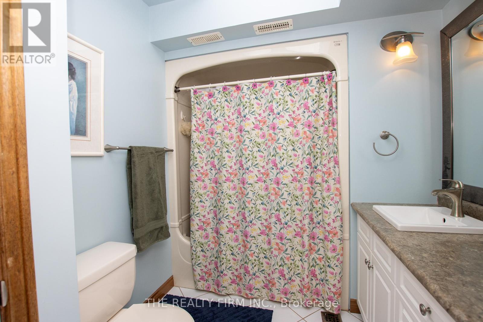 145 Walker Street, West Elgin, Ontario  N0L 2P0 - Photo 27 - X12389377