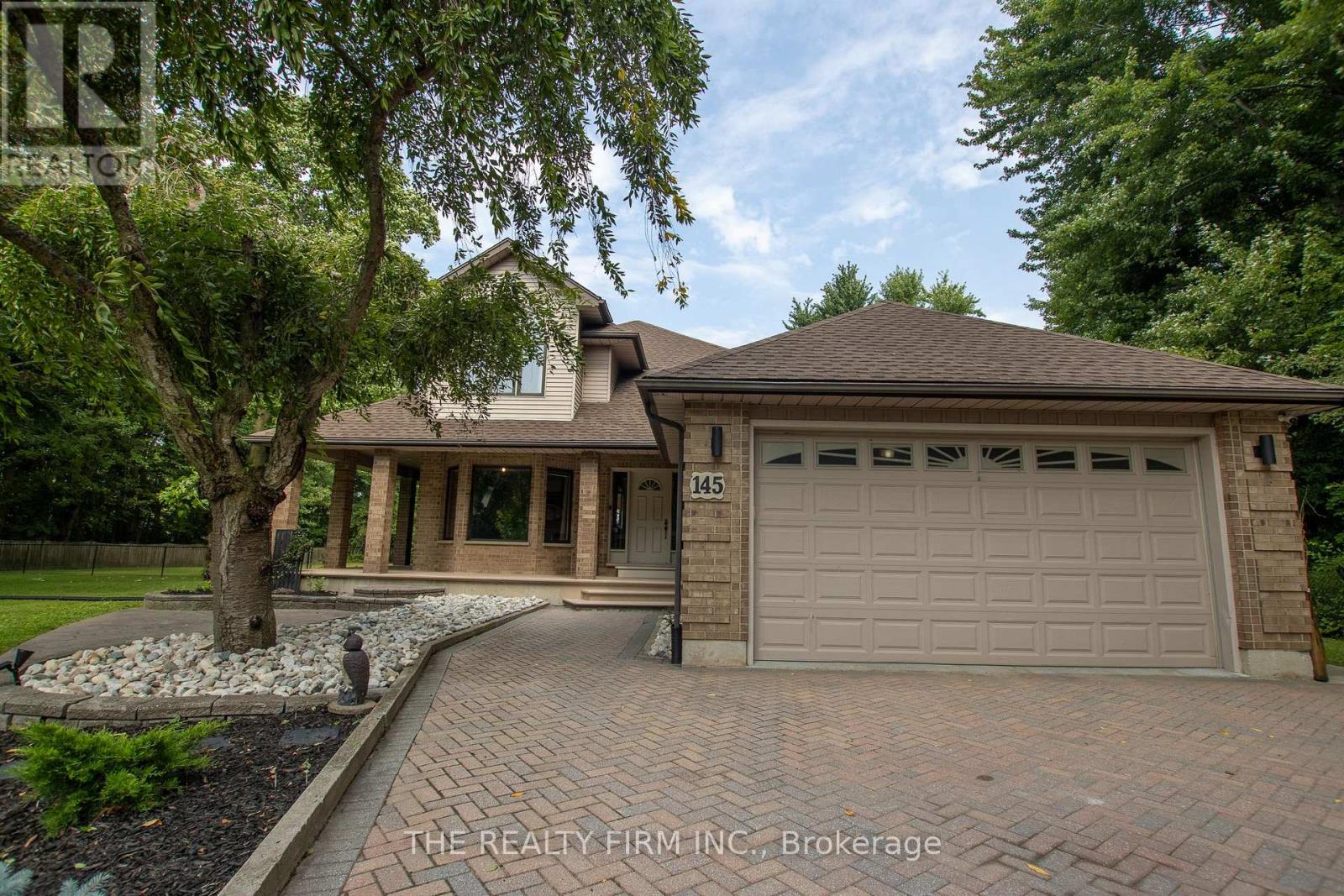 145 Walker Street, West Elgin, Ontario  N0L 2P0 - Photo 6 - X12389377
