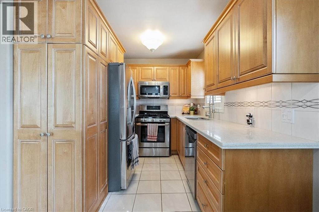 269 East 25th Street, Hamilton, Ontario  L8V 3A6 - Photo 6 - 40767038