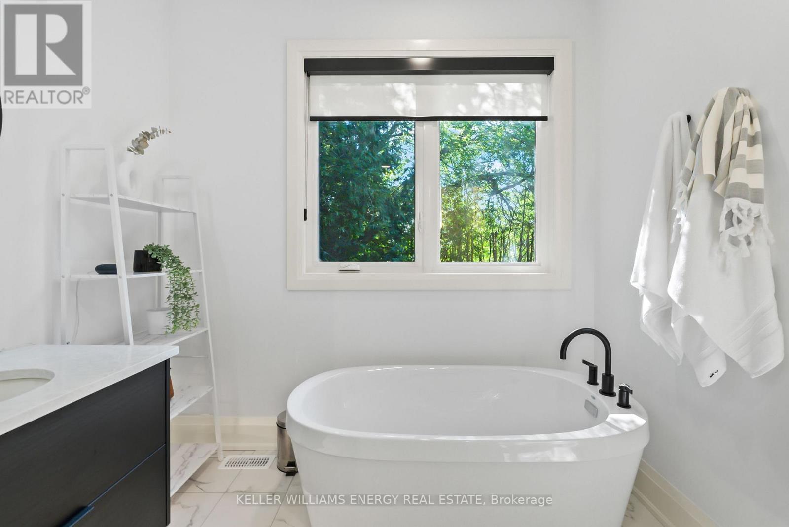 56 Meadow Crescent, Whitby, Ontario  L1N 3J3 - Photo 20 - E12392651