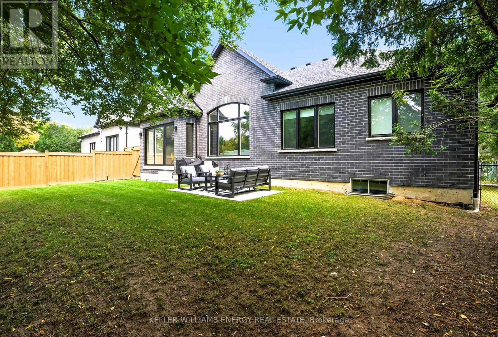 56 Meadow Crescent, Whitby, Ontario  L1N 3J3 - Photo 29 - E12392651