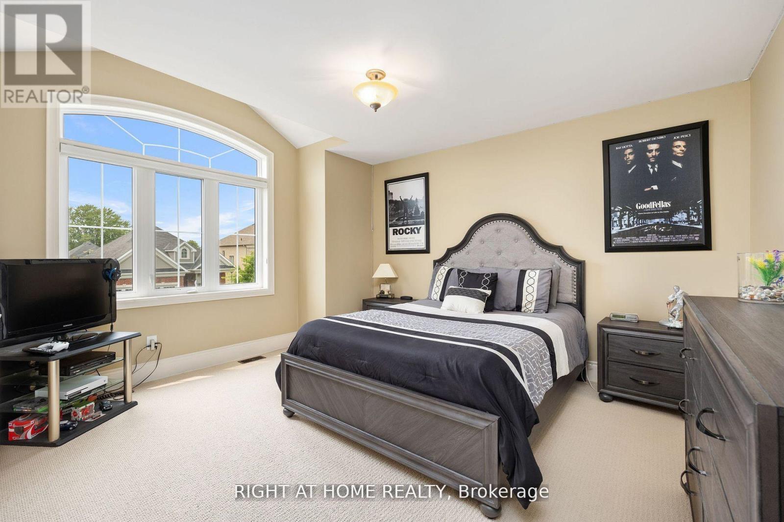 25 Charterhouse Drive N, Whitby, Ontario  L1R 3R8 - Photo 17 - E12392660