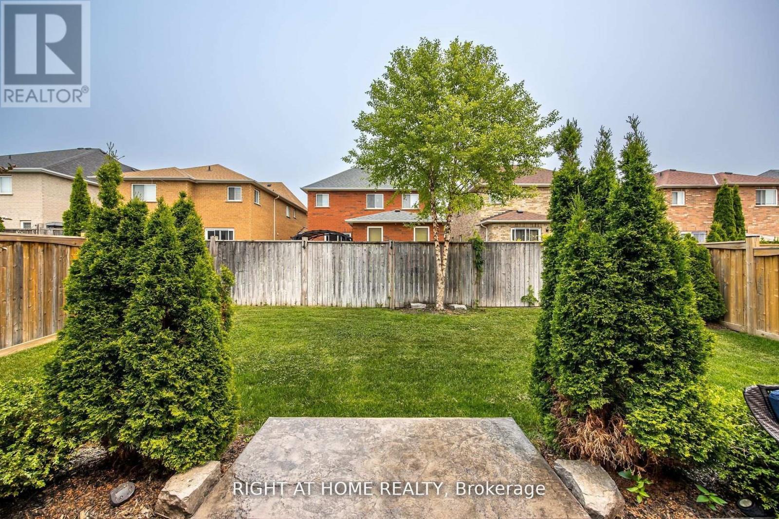 25 Charterhouse Drive N, Whitby, Ontario  L1R 3R8 - Photo 32 - E12392660