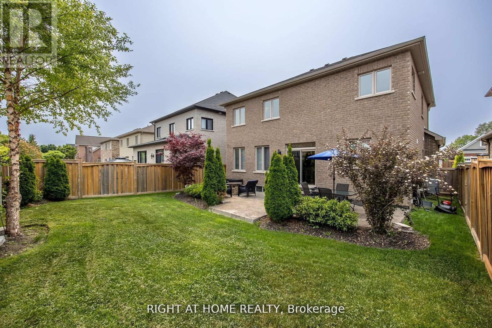 25 Charterhouse Drive N, Whitby, Ontario  L1R 3R8 - Photo 34 - E12392660