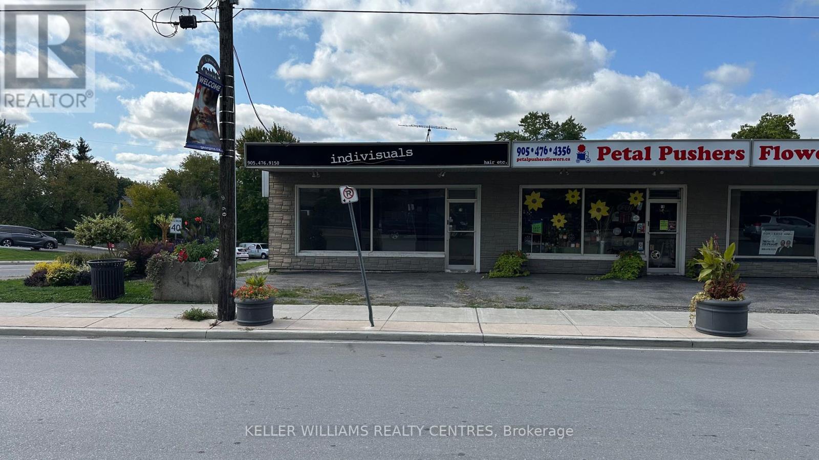 20 - 20 The Queensway S, Georgina, Ontario  L4P 1Y7 - Photo 1 - N12392544