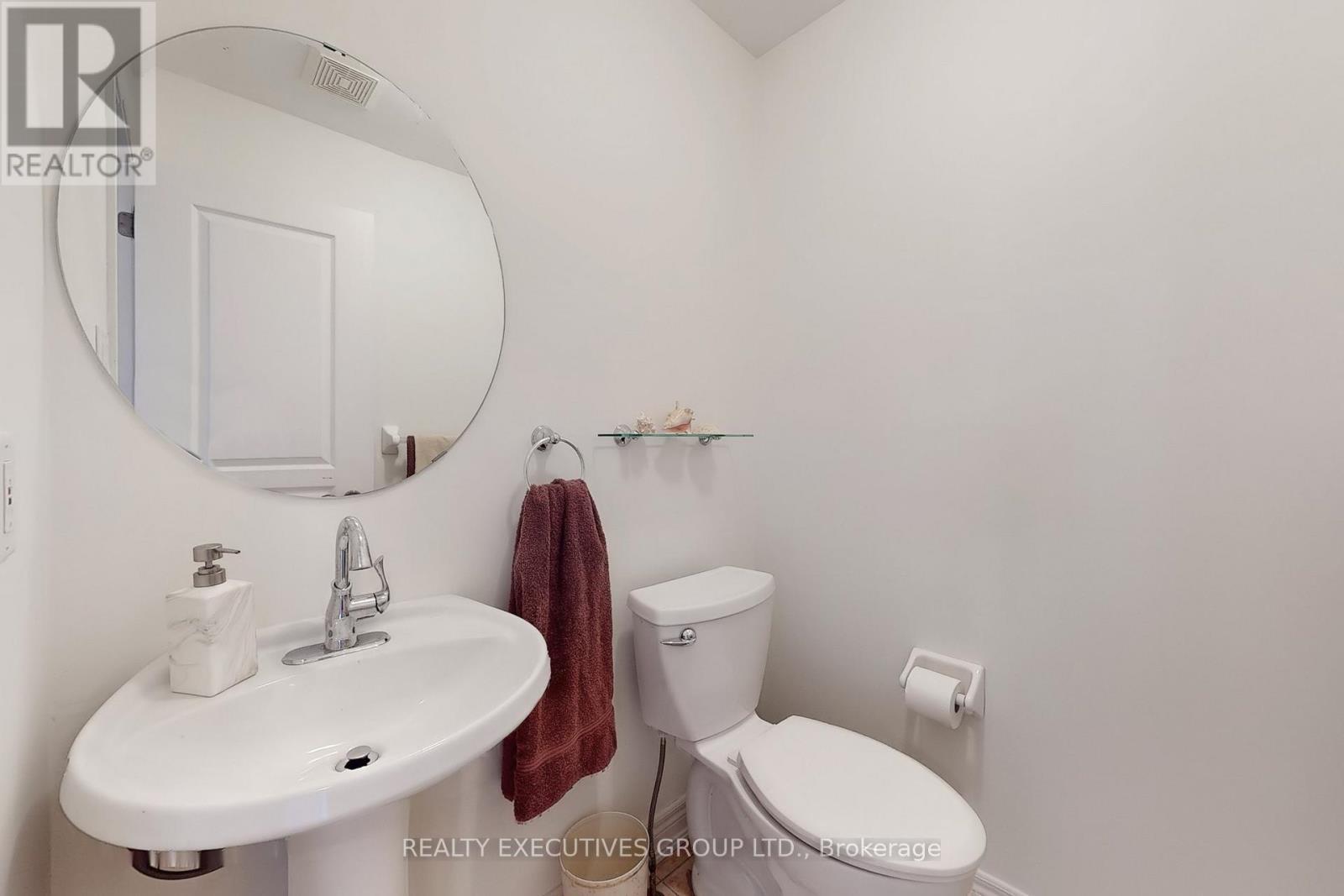 32 Shadow Falls Drive, Richmond Hill (Jefferson), Ontario  L4E 4J7 - Photo 17 - N12392554