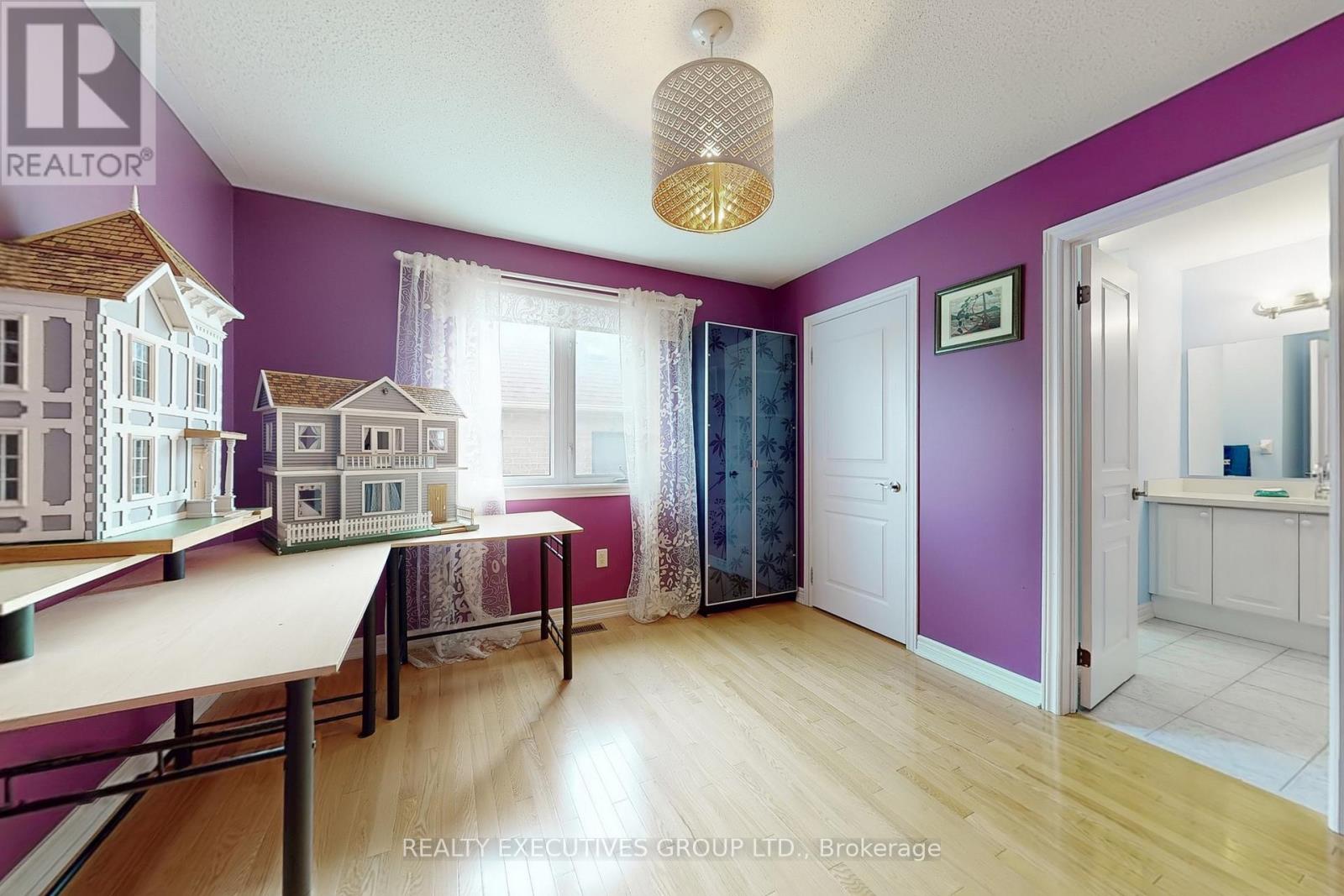 32 Shadow Falls Drive, Richmond Hill (Jefferson), Ontario  L4E 4J7 - Photo 32 - N12392554