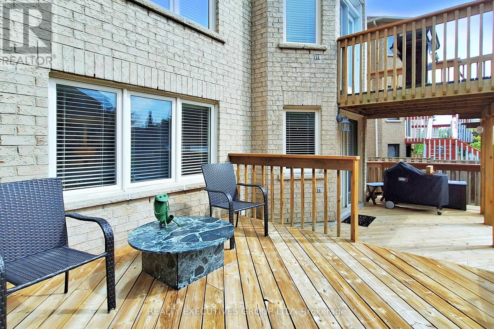 32 Shadow Falls Drive, Richmond Hill (Jefferson), Ontario  L4E 4J7 - Photo 45 - N12392554