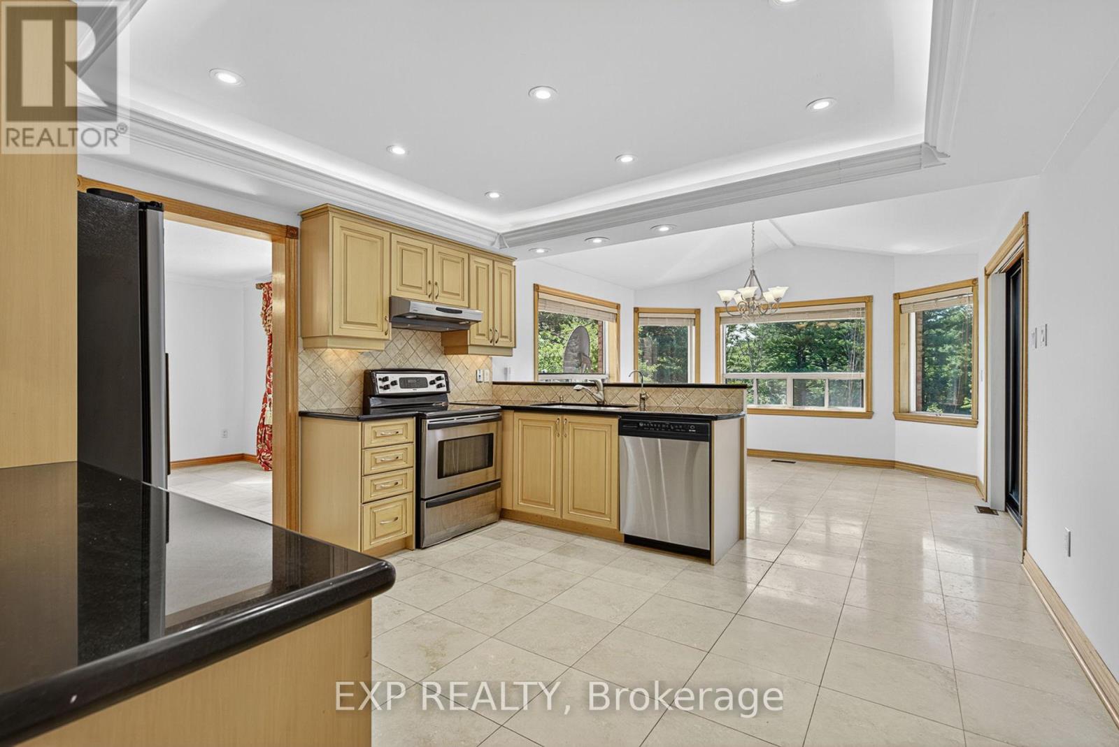 315 Stephanie Boulevard, Vaughan (Kleinburg), Ontario  L4L 1A6 - Photo 11 - N12392580