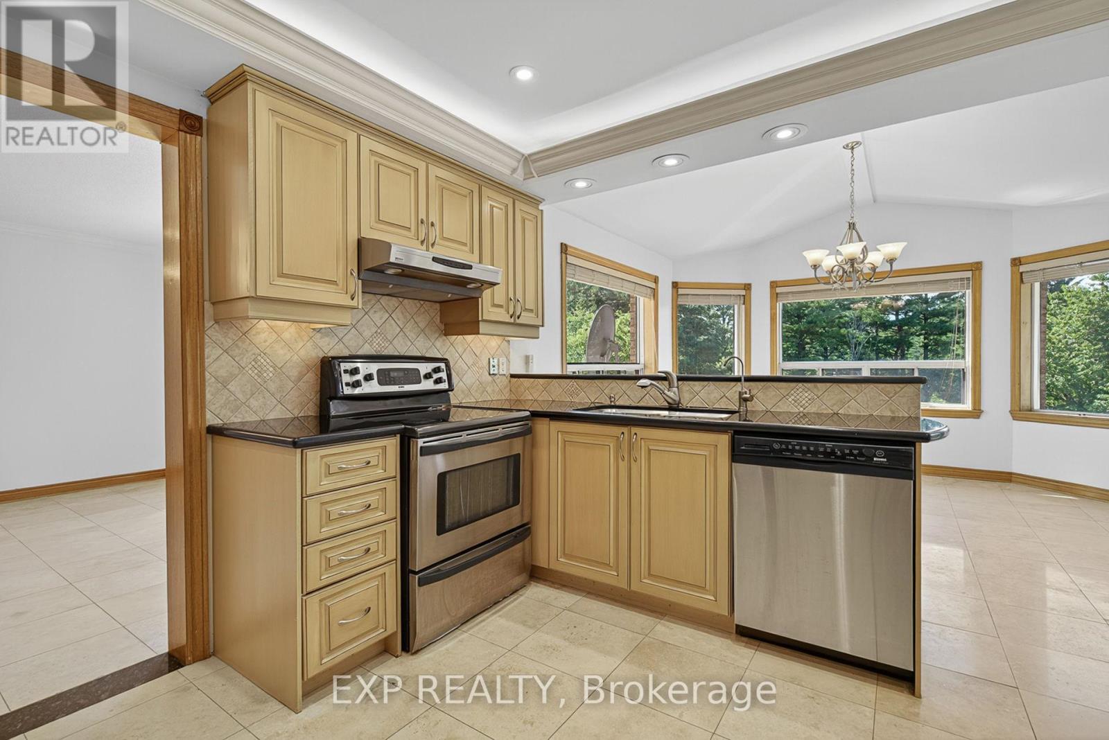 315 Stephanie Boulevard, Vaughan (Kleinburg), Ontario  L4L 1A6 - Photo 12 - N12392580